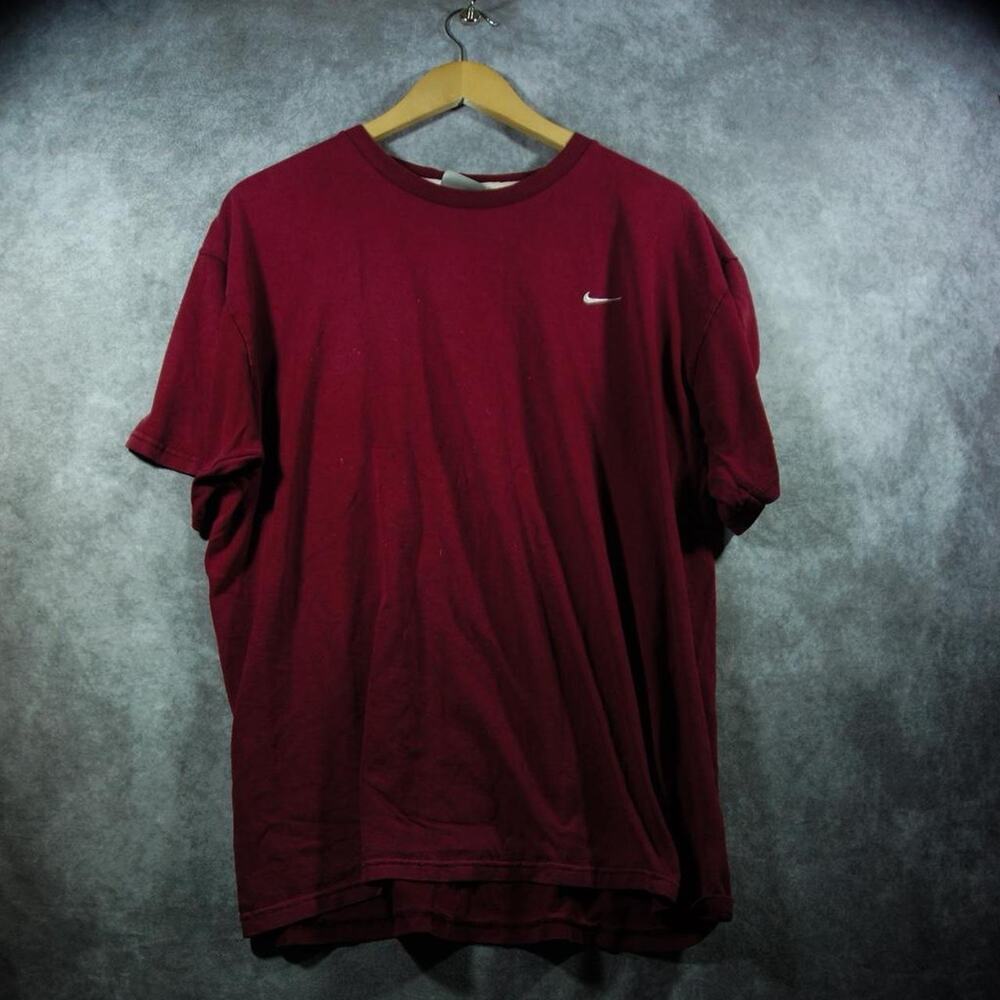 Vintage nike embroidered swoosh t shirt